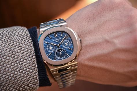 patek philippe perpetual calendar review.